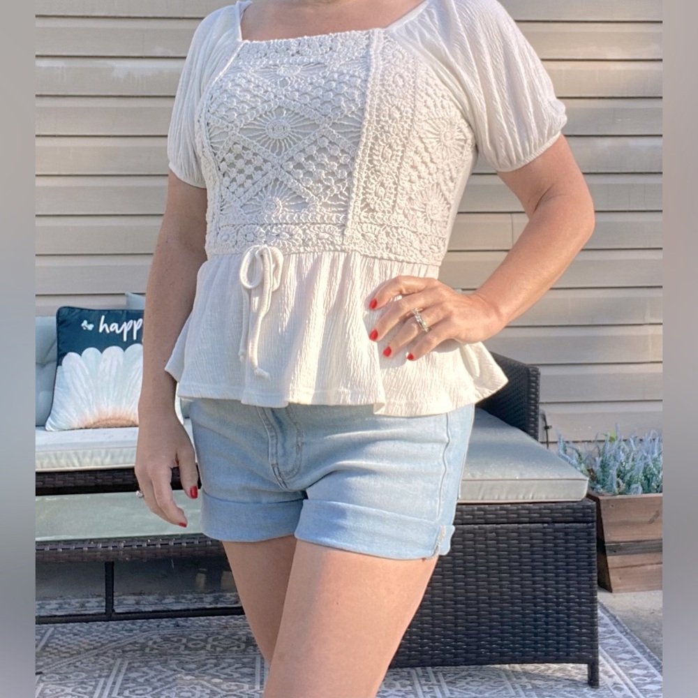 Womens crochet, boho cream top. Can dress up or down, size small